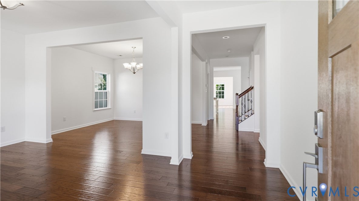 8842 Thorneshire Circle