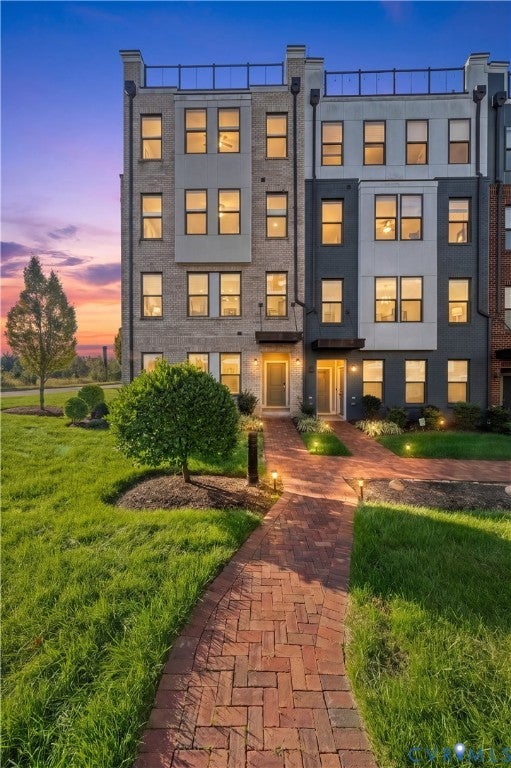 Photo 1 of 62 — 17 Flatwater Row A, Henrico, VA 23231
