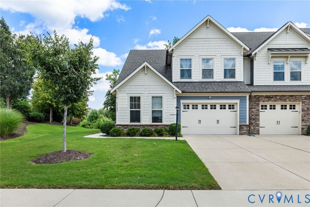 17724 Wynstone Park Lane
