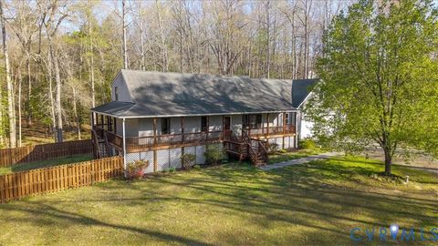 Tiny photo for 7040 Old Roxbury Road, New Kent, VA 23141 (MLS # 2614132)