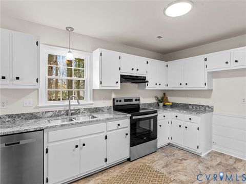 Tiny photo for 10507 Oakforest Court, Chesterfield, VA 23832 (MLS # 2604290)