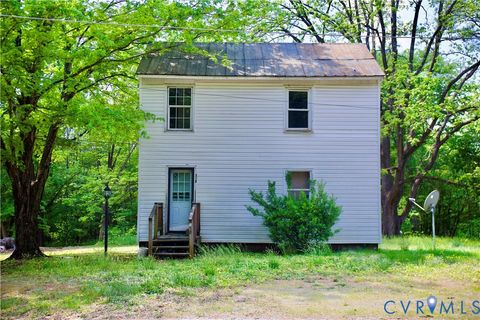 Photo of 318 Monroe Street, Chase City, VA 23924 (MLS # 2610850)