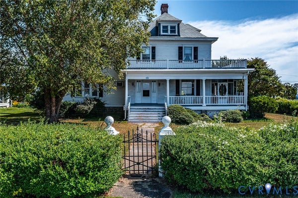 218 FLEETON POINT CIR, REEDVILLE, VA 22539 - Image b660724d2fe05f3a4e73366b642b8fbe/3040328306