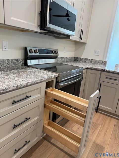 Tiny photo for 534 Petty Street, Petersburg, VA 23805 (MLS # 2600530)