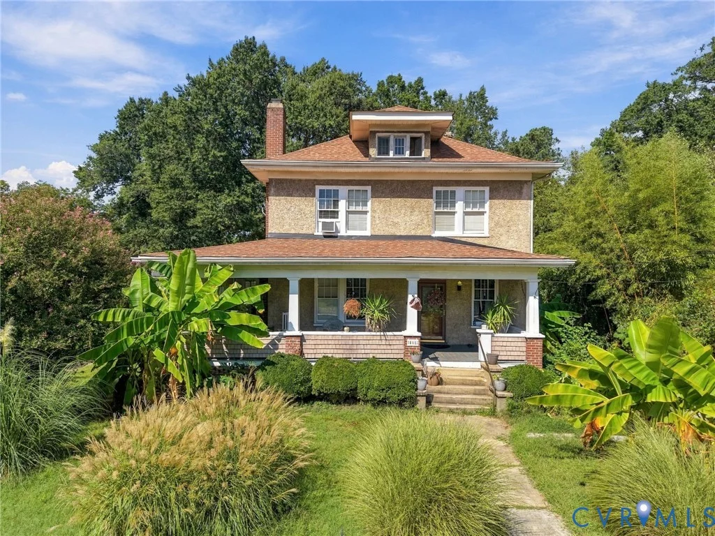 418 Oak Street