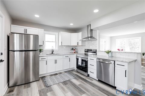 Tiny photo for 324 S 12th Avenue, Hopewell, VA 23860 (MLS # 2606955)