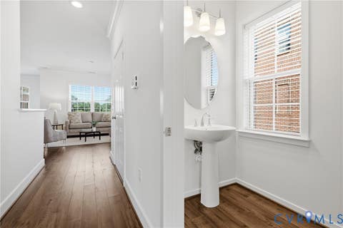 Tiny photo for 2010 Libbie Lake West Street #B, Henrico, VA 23230 (MLS # 2623217)