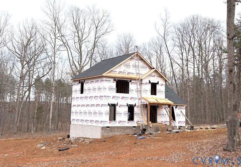 1088 Hanback Rd Louisa VA 23093