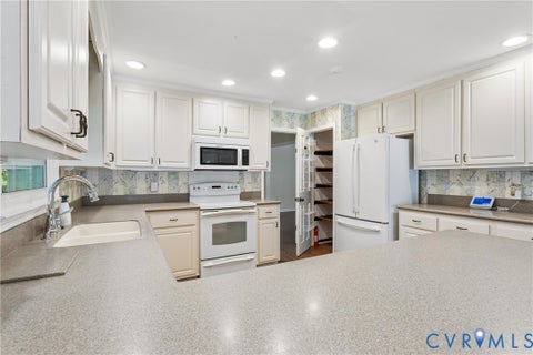 Tiny photo for 75 Knollwood Drive, Newport News, VA 23608 (MLS # 2627316)