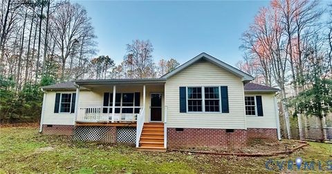 Photo of 10829 Graceland Farms Lane, Gloucester, VA 23061 (MLS # 2601269)
