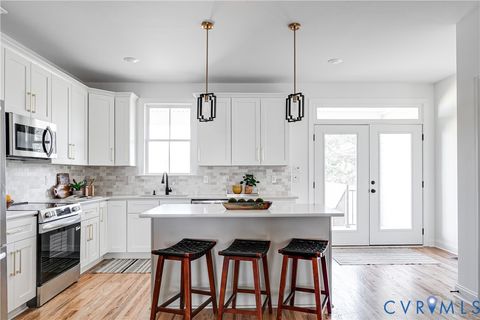 Tiny photo for 909 N 29th Street, Richmond, VA 23223 (MLS # 2603187)