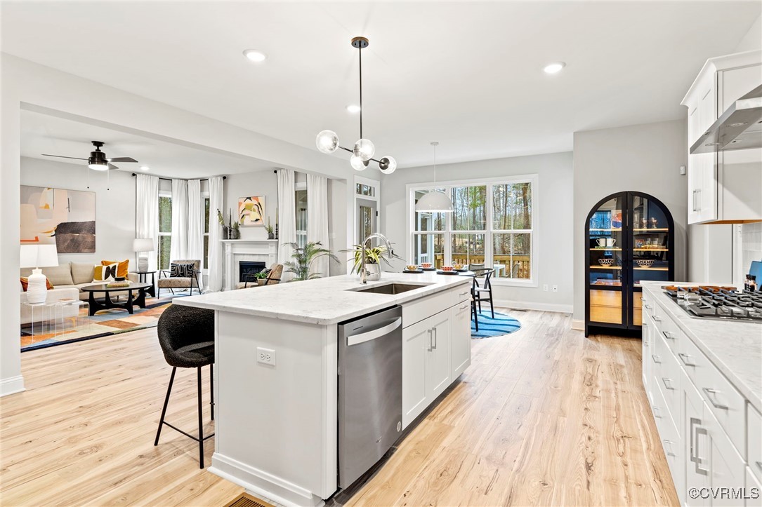 1404 Goldcrest Drive