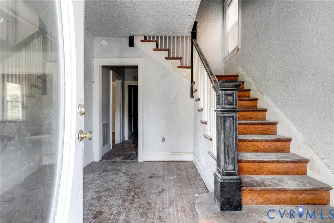 216 N 15th Avenue