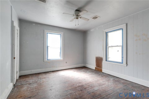 Tiny photo for 216 N 15th Avenue, Hopewell, VA 23860 (MLS # 2623367)