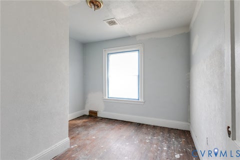 Tiny photo for 216 N 15th Avenue, Hopewell, VA 23860 (MLS # 2623367)