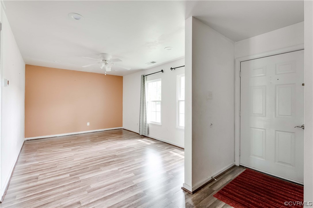 Photo 3 of 32 of 5 Skipwith Green Circle townhome