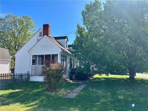 Photo of 314 Thompson Street, Ashland, VA 23005 (MLS # 2608607)