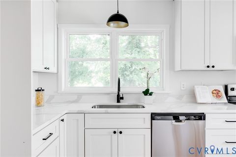 Tiny photo for 704 S Nansemond Street, Richmond, VA 23221 (MLS # 2612679)