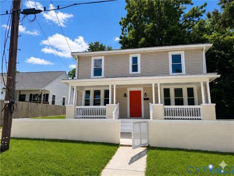 Photo of 662 Pegram Street, Petersburg, VA 23803 (MLS # 2621386)