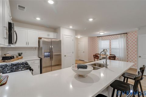 Tiny photo for 6447 Quinlynn Place, Chesterfield, VA 23112 (MLS # 2609798)