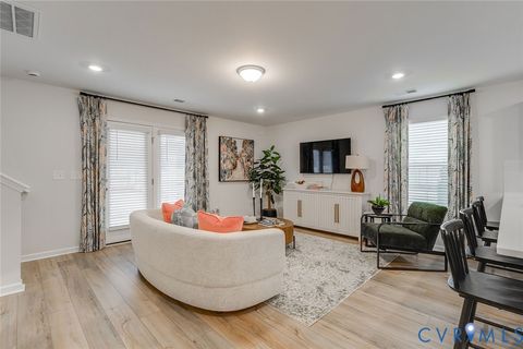 Tiny photo for 6447 Quinlynn Place, Chesterfield, VA 23112 (MLS # 2609798)