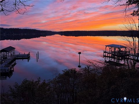 Tiny photo for 1718 Mariners Woods Drive Dr, Hartfield, VA 23071 (MLS # 2605243)