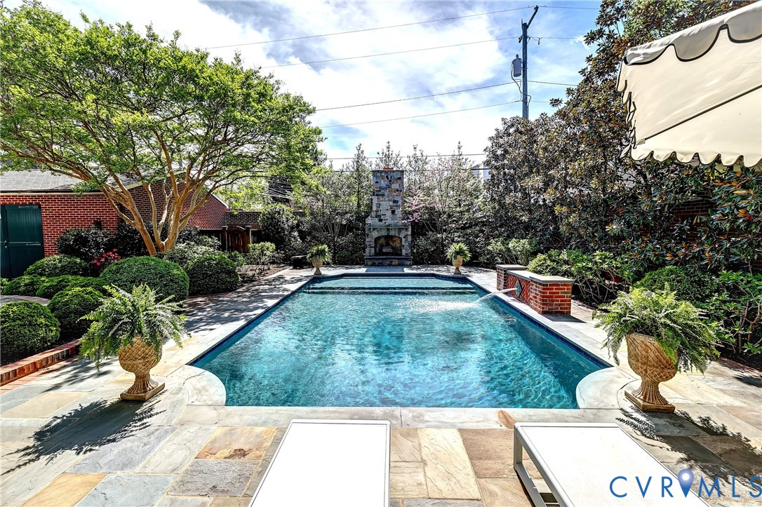 3319 Monument Avenue