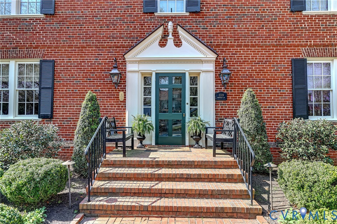 3319 Monument Avenue