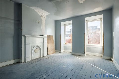 Tiny photo for 4 W Clay Street, Richmond, VA 23220 (MLS # 2532383)