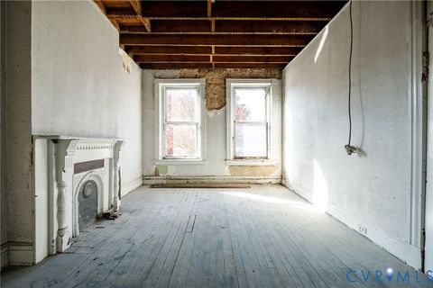 Tiny photo for 4 W Clay Street, Richmond, VA 23220 (MLS # 2532383)