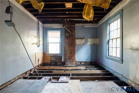 Tiny photo for 4 W Clay Street, Richmond, VA 23220 (MLS # 2532383)