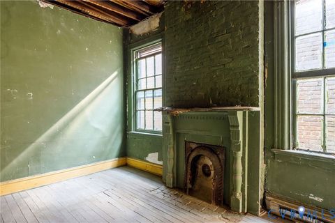 Tiny photo for 4 W Clay Street, Richmond, VA 23220 (MLS # 2532383)