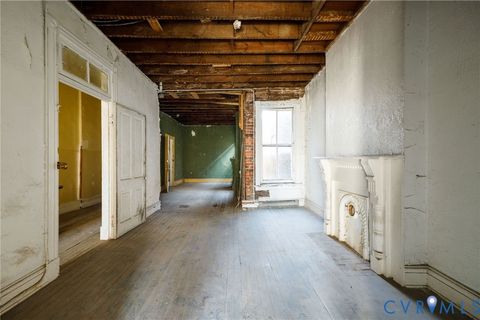 Tiny photo for 4 W Clay Street, Richmond, VA 23220 (MLS # 2532383)