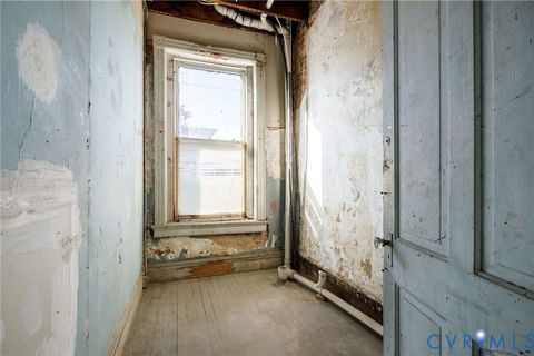 Tiny photo for 4 W Clay Street, Richmond, VA 23220 (MLS # 2532383)