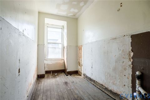 Tiny photo for 4 W Clay Street, Richmond, VA 23220 (MLS # 2532383)