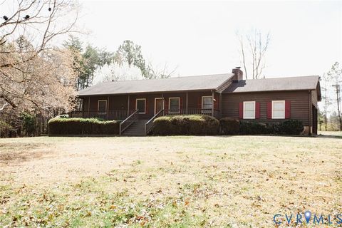 Photo of 111 Poplar Hill Drive, Farmville, VA 23901 (MLS # 2606006)