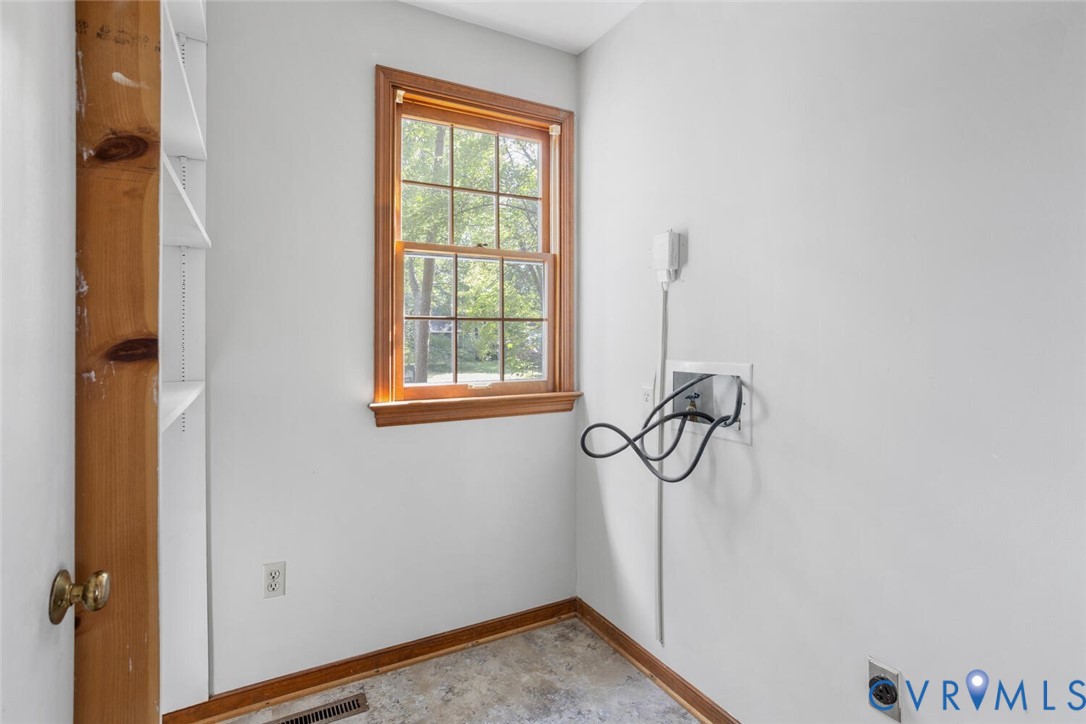 Henrico, Virginia 23229, United States, 3 Bedrooms Bedrooms, ,3 BathroomsBathrooms,Residential,Active,223806