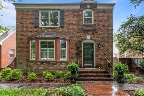 3305 Monument Avenue Richmond VA 23221
