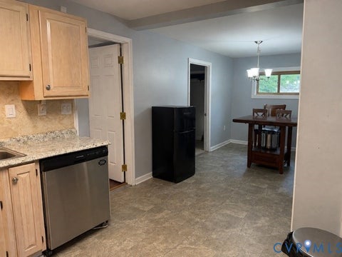 Tiny photo for 911 bold ST, Portsmouth, VA 23701 (MLS # 2622375)