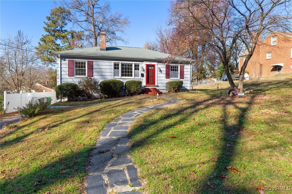 Photo for 204 Hanover Avenue, Colonial Heights, VA 23834 (MLS # 2431208)
