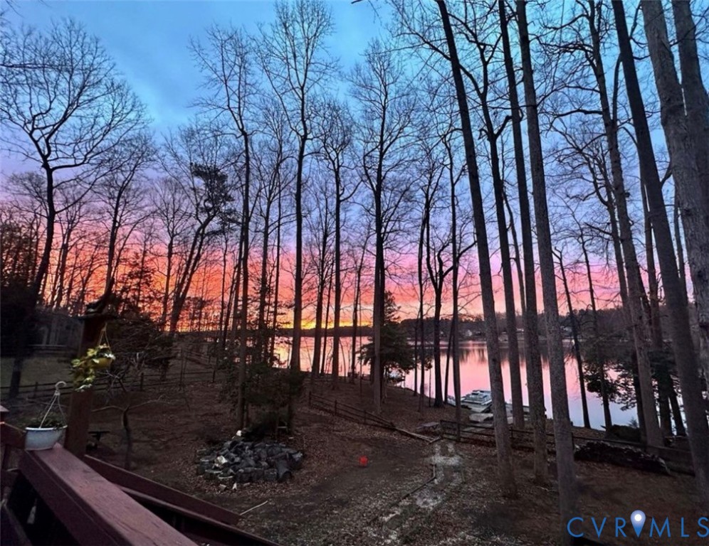 678 Lake Caroline Drive