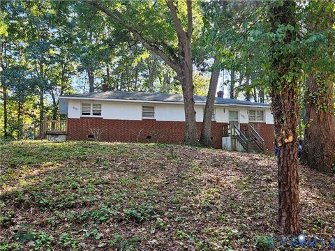 Photo of 12309 Grove Place, Chester, VA 23831 (MLS # 2529619) Photo of 12309 Grove Place, Chester, VA 23831 (MLS # 2529619)