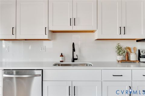 Tiny photo for 222 N 32nd Street, Richmond, VA 23223 (MLS # 2529344)