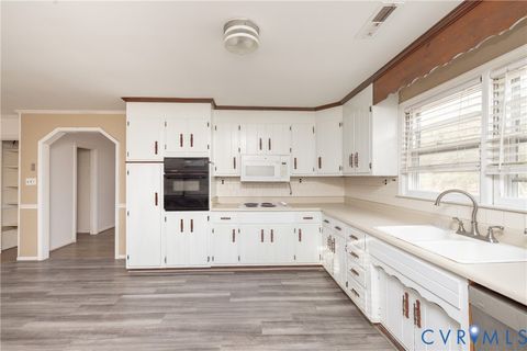 Tiny photo for 4613 Tatum Road, Disputanta, VA 23842 (MLS # 2600621)