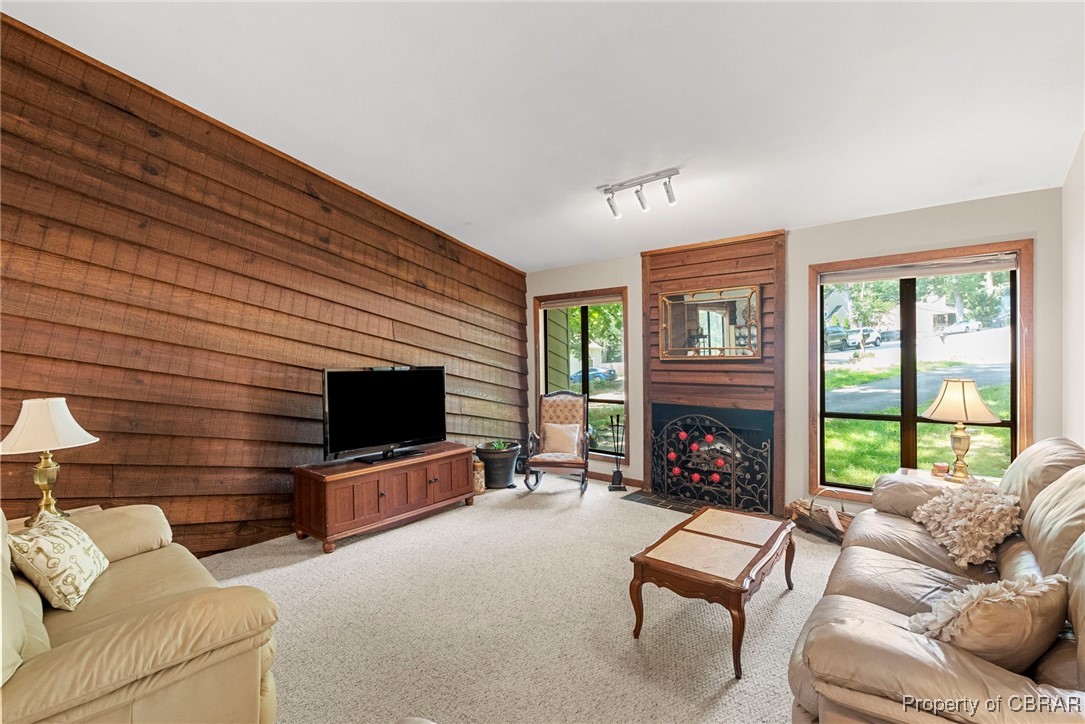 10000 Silverleaf Terrace