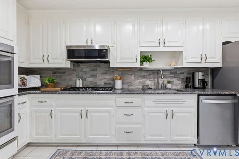 Tiny photo for 2925 Kenmore Road, Richmond, VA 23225 (MLS # 2624958)