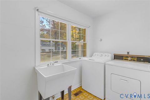 Tiny photo for 492 Pine Reach Drive Dr, Kilmarnock, VA 22482 (MLS # 2530336)