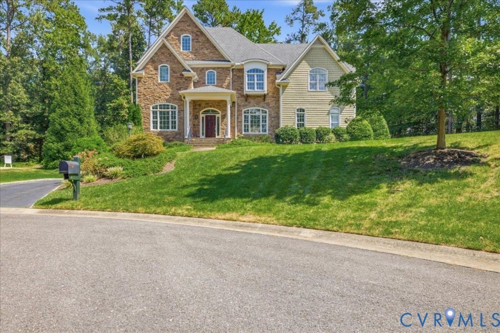 213 Bayly Court