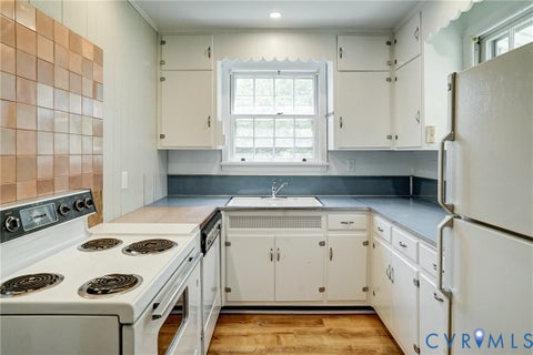 Tiny photo for 29883 N James Madison Highway, New Canton, VA 23123 (MLS # 2617674)