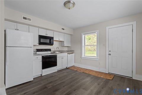 Tiny photo for 727 harding Street, Petersburg, VA 23083 (MLS # 2626872)